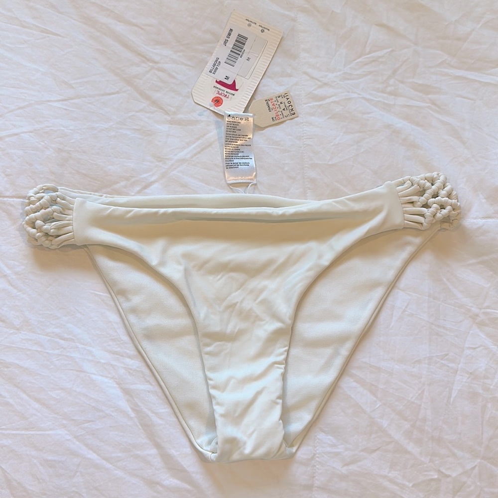 Billabong juniors swim bottom. Creamy white. Size M